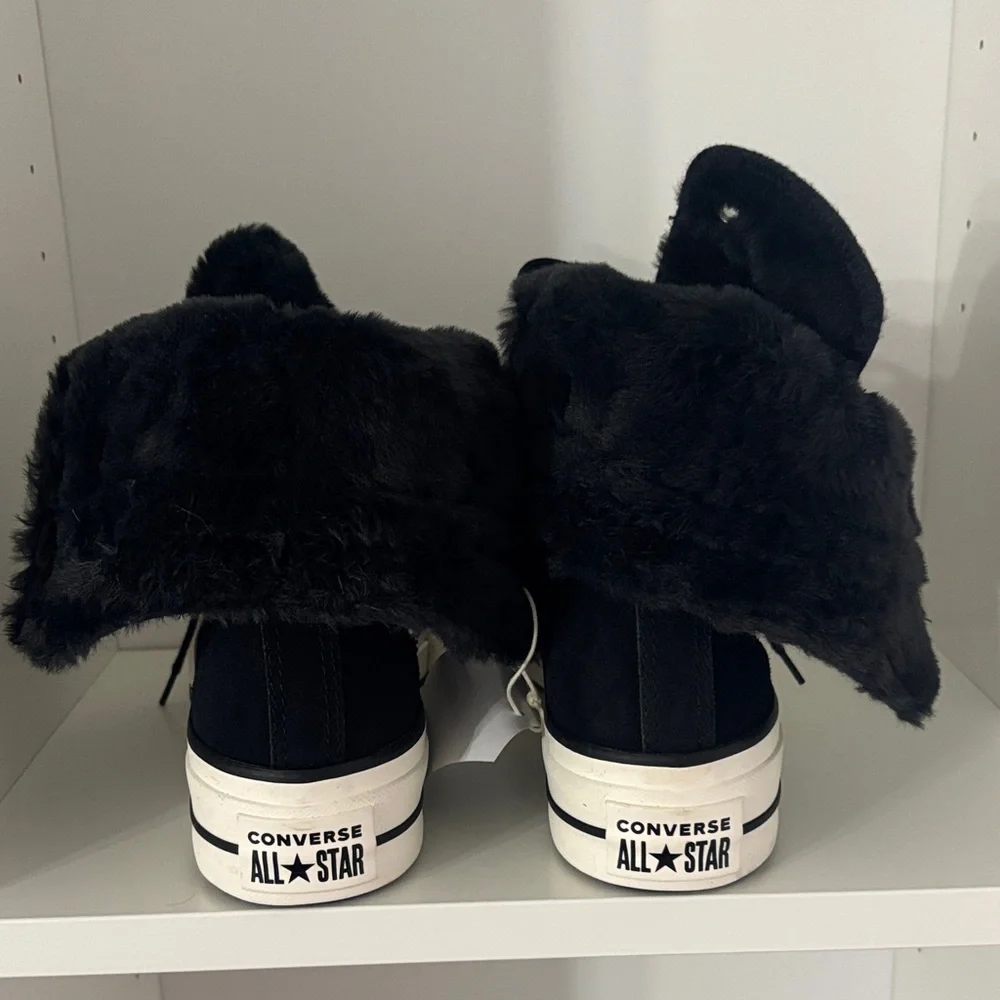NWT Converse All Star Women's Black and White Fur-Lined High-Tops - Picture 3 of 6